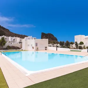 https://home2book-casa-pizquito-agaete-wifi-pool.in-canary-islands.com